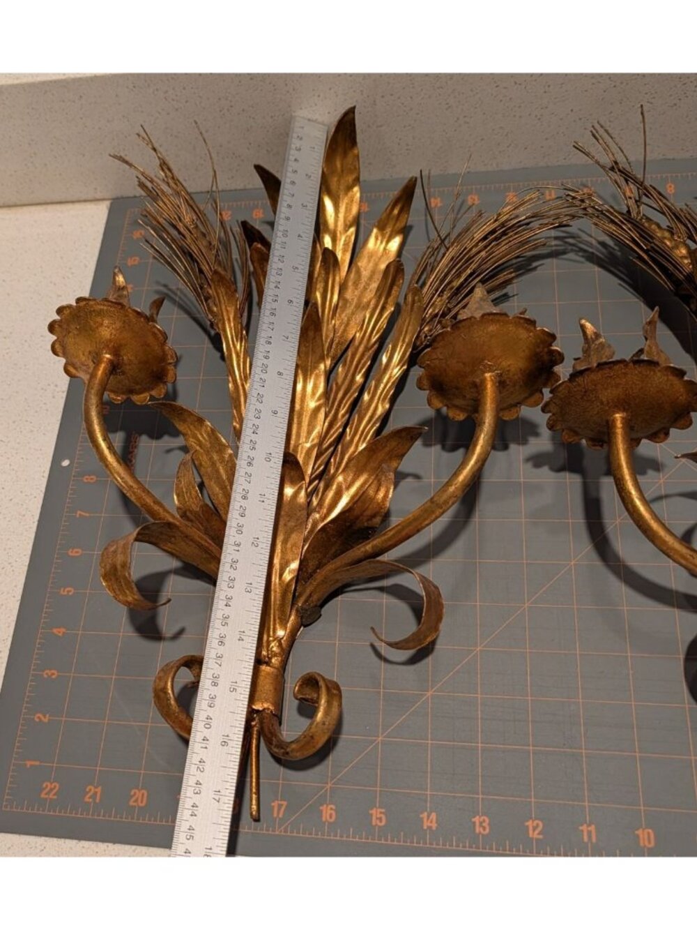 Pair of Vintage Italian Florentine Wheat Leaf Wall Sconces 17" MCM Gold Metal - Picture 16 of 16